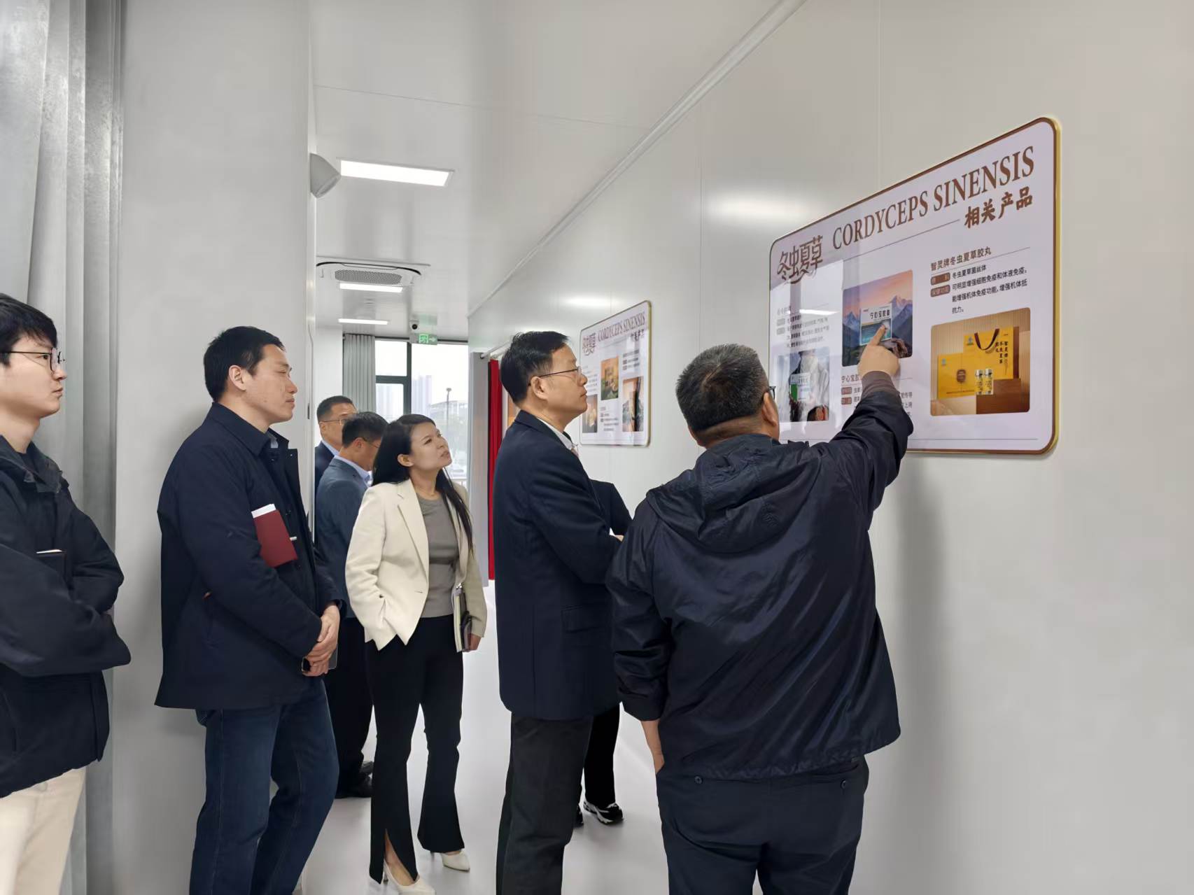 包河区委书记周天斌莅临yy易游体育调研领导工作！
